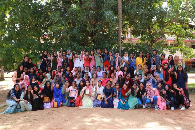 പ്രമാണം:Merit2 43065.JPG