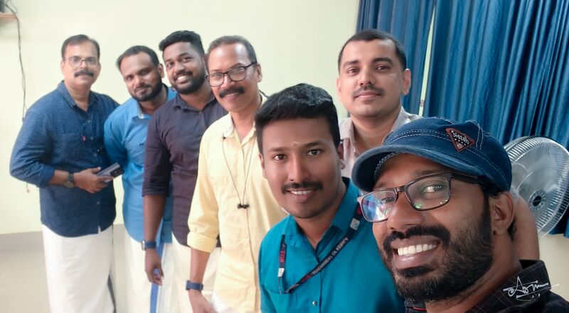 പ്രമാണം:Onam TVM16.resized.jpg