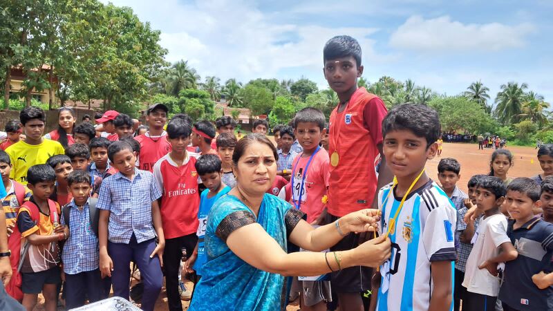 പ്രമാണം:11007 Sports23 5.jpeg