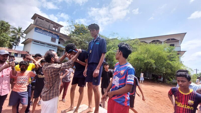 പ്രമാണം:14028 sd5.jpg