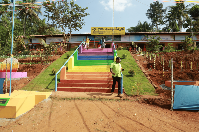 പ്രമാണം:15361 SCHOOL FRONT SIDE PPICK.png.png