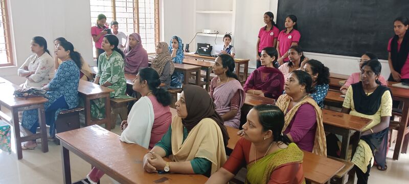 പ്രമാണം:25045-mothers cls3.jpg