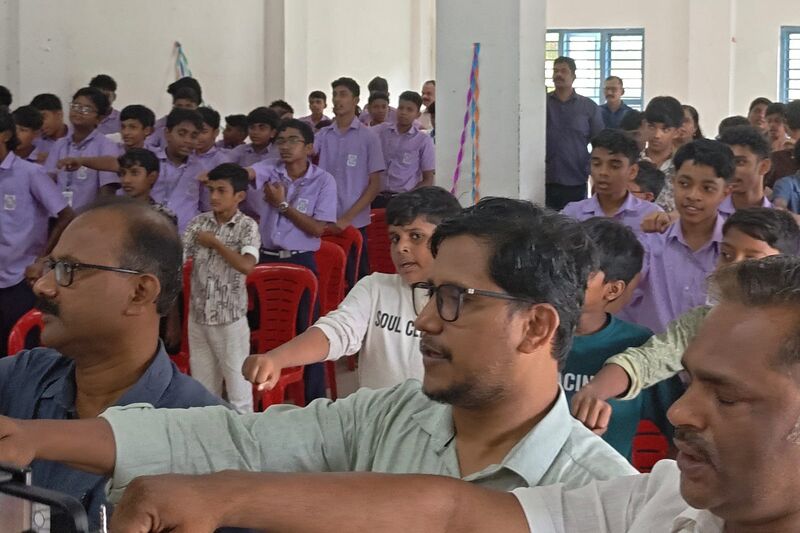 പ്രമാണം:32501 pledge 1.jpg