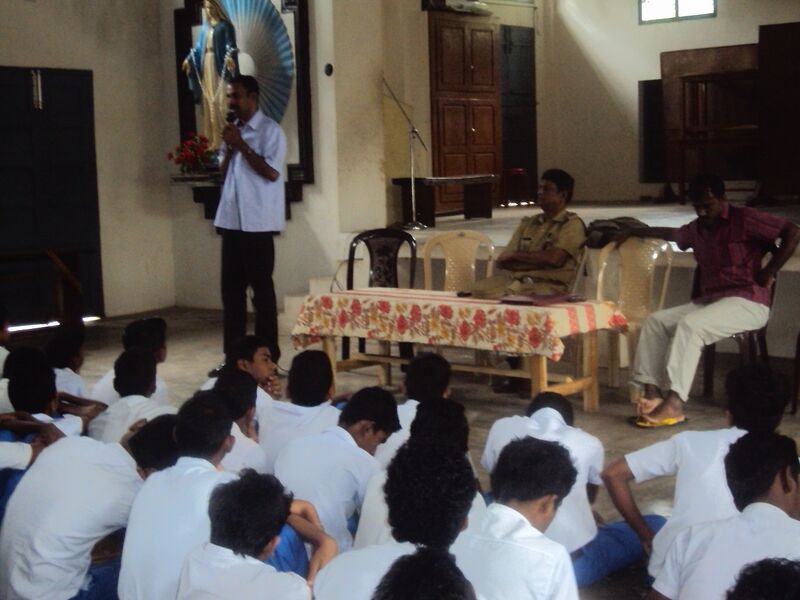 പ്രമാണം:Antidrugclass 15 35052.jpg