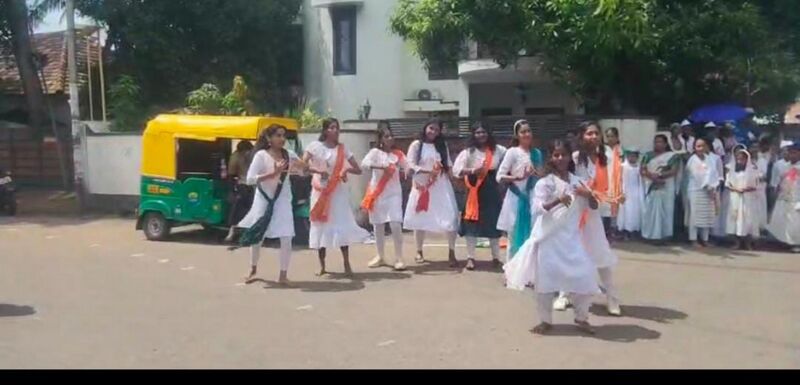 പ്രമാണം:India6 43073.jpg