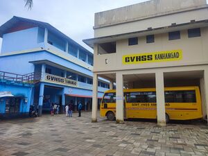 12006-school foto.jpg