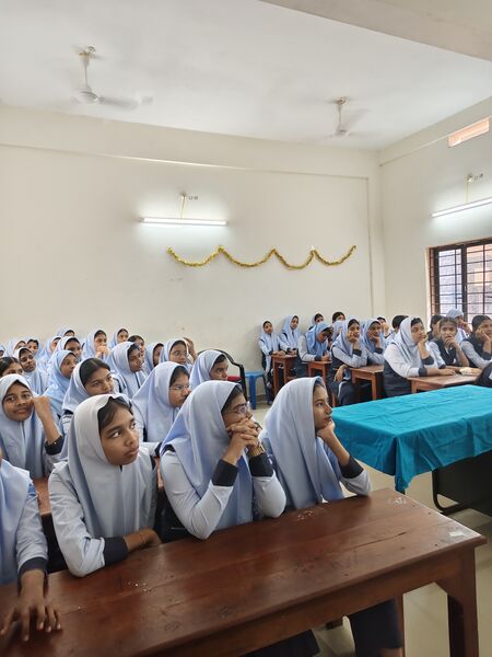 പ്രമാണം:18012 NATURALCLUB GGHSSMLP.jpg