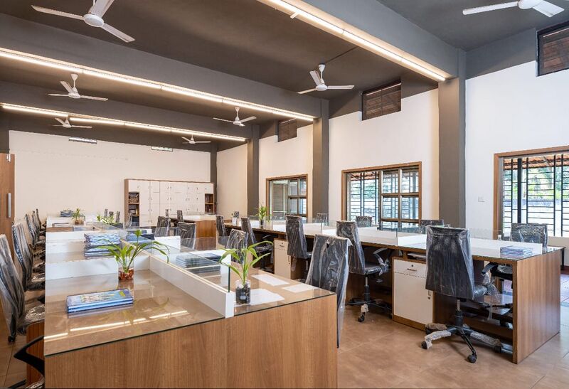 പ്രമാണം:19006-HIGHTECH-STAFFROOM.jpg