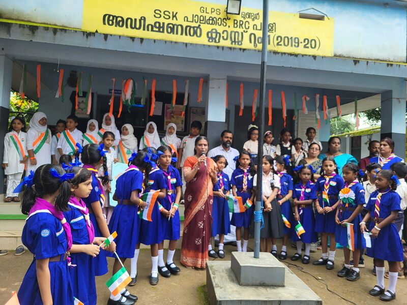 പ്രമാണം:21706 agst15 24 01.jpg