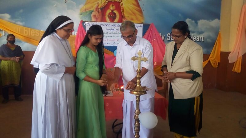 പ്രമാണം:22046.vidhyarangam1.jpg
