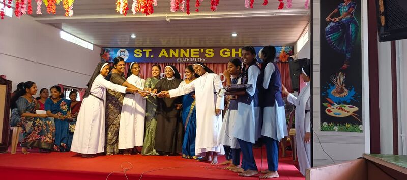 പ്രമാണം:24065-Teach Day.jpeg