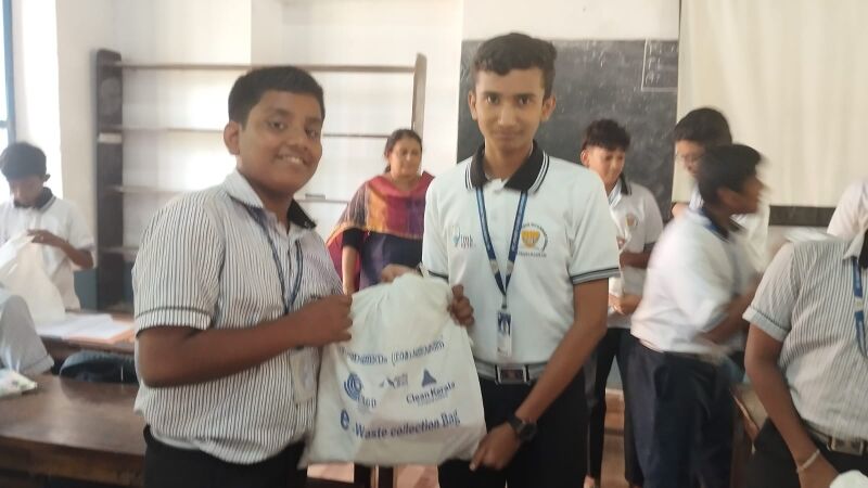 പ്രമാണം:31077 ew3.jpeg