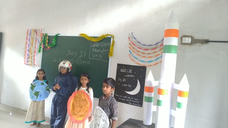 പ്രമാണം:48232 luna.jpg