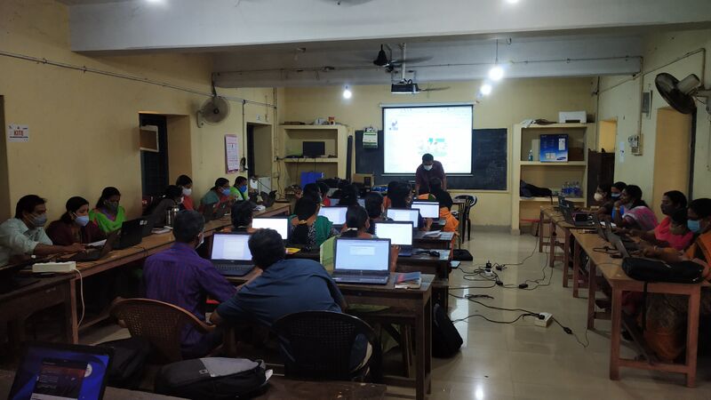 പ്രമാണം:KLM ETC 02.jpg