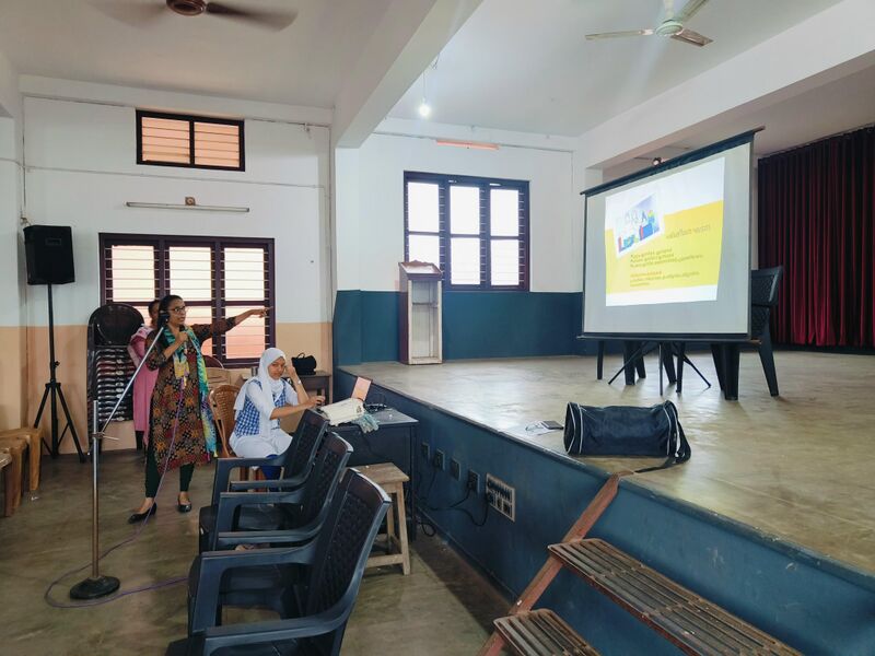 പ്രമാണം:16002 ammaariyan20 25.jpg