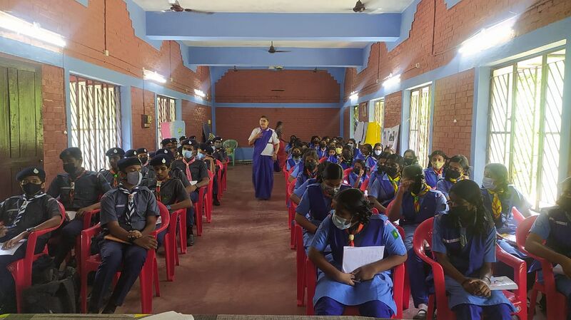 പ്രമാണം:21008 guides.jpg