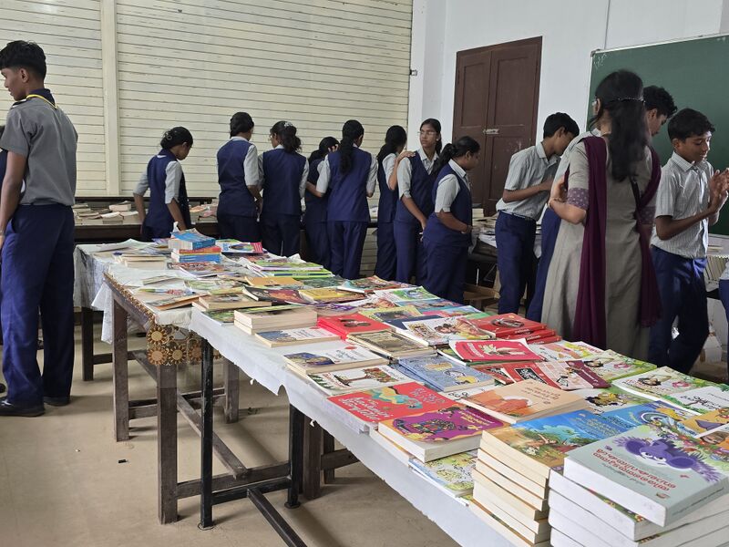 പ്രമാണം:25068 2025-26 vayanamasacharanam bookfest 2.jpg
