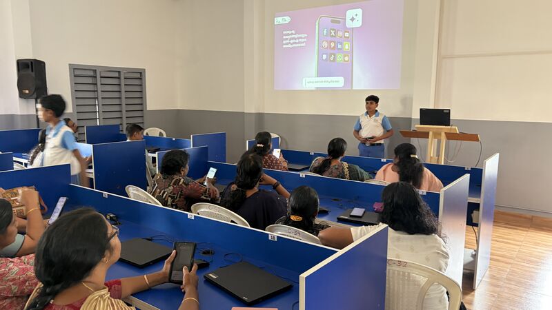 പ്രമാണം:35052 ai class9 1.jpg