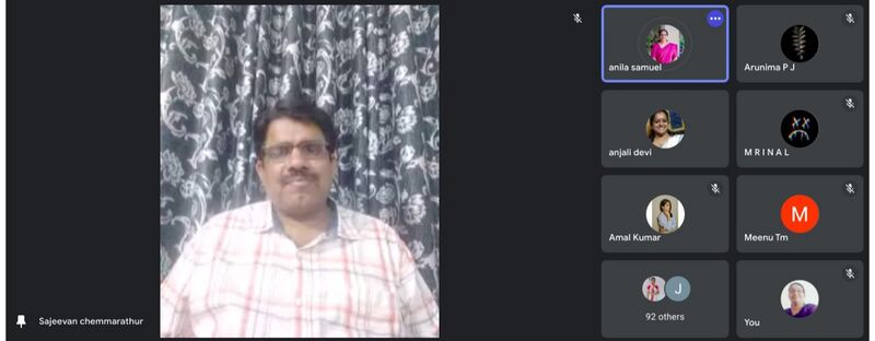 പ്രമാണം:37001 vidhyarangam1.jpeg