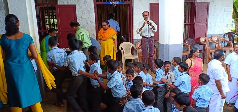 പ്രമാണം:45051 kk14.jpg