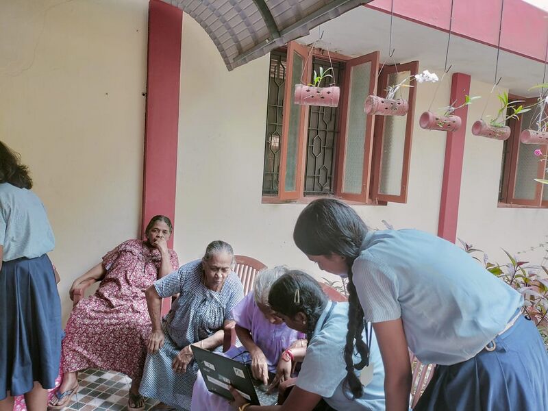 പ്രമാണം:COMPUTER CLASS FOR SENIOR CITIZENS.jpg
