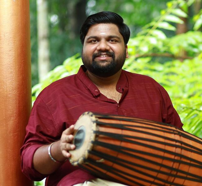 പ്രമാണം:Nikhil k.jpg