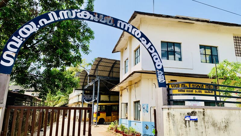 പ്രമാണം:13376 school.jpg