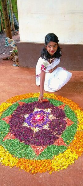പ്രമാണം:18402 onam 2021-22 23.jpg