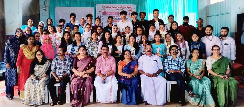പ്രമാണം:19066 vijayolsavam1.jpg