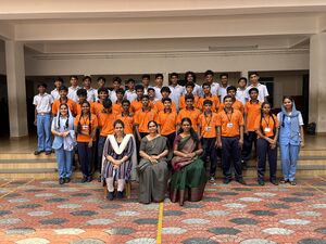 26054 lk group photoclass 10.jpg