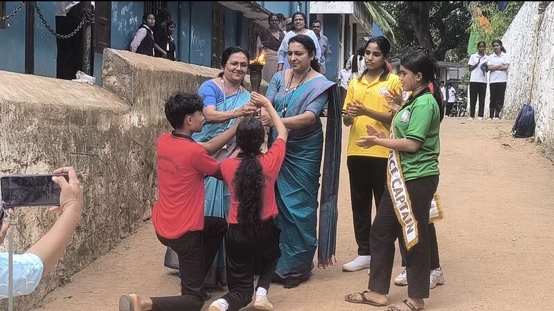 പ്രമാണം:44029 2500.jpg