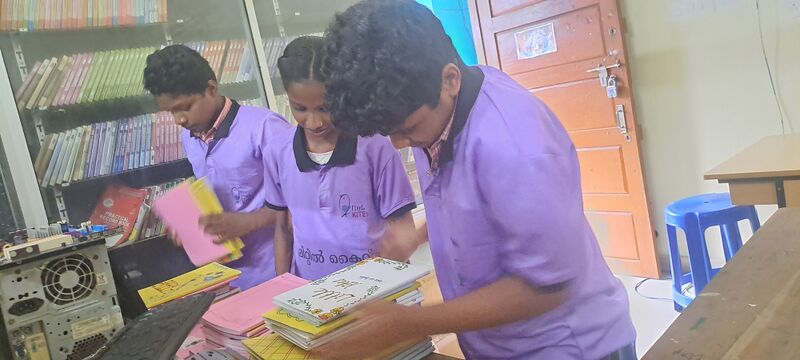 പ്രമാണം:44055 Lab note duty.jpg