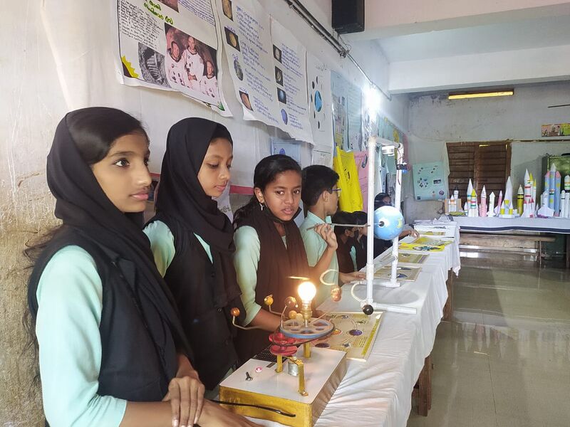 പ്രമാണം:48253 Lunar expo.jpeg