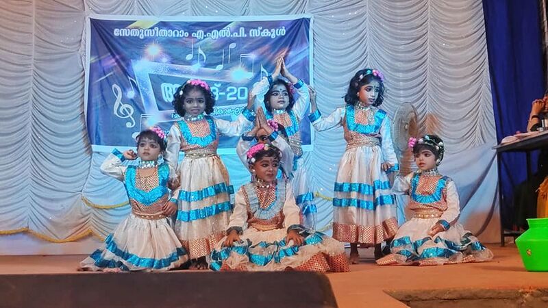 പ്രമാണം:17438-Arang27.jpg