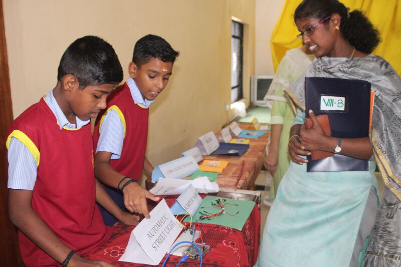 പ്രമാണം:21060-lk free 11.jpg