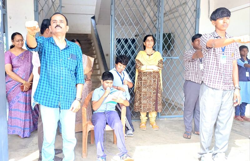 പ്രമാണം:21060 bhinnaseshi dinam1.jpg