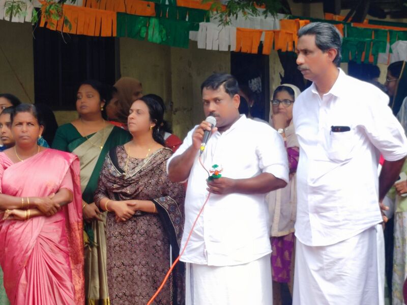 പ്രമാണം:23014 independenceday2.jpg