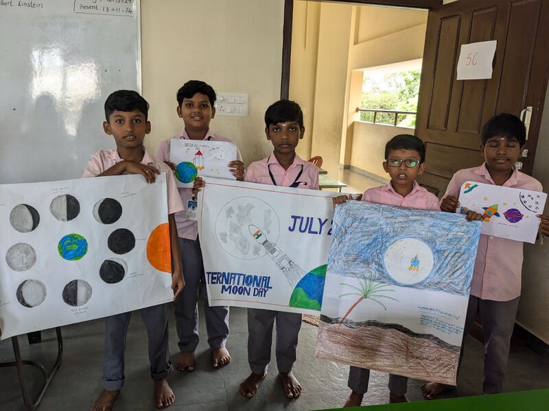 പ്രമാണം:23457 moonday2.jpg