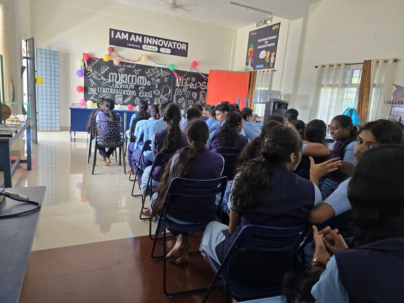 പ്രമാണം:25068 2025-26 science club inauguration2.jpg