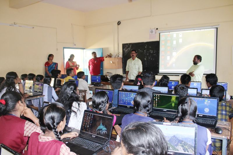 പ്രമാണം:41030 lkb31.jpg