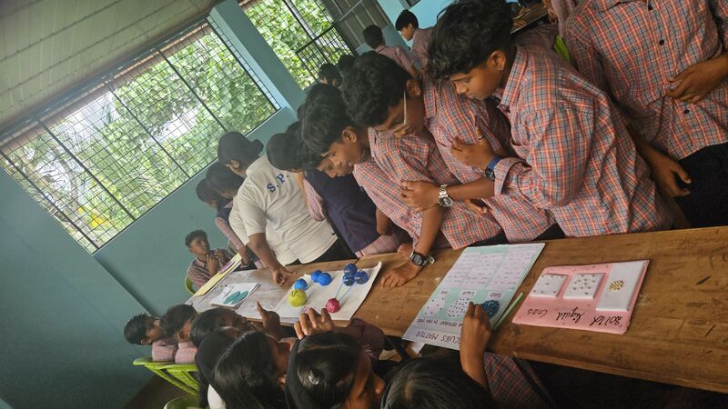 പ്രമാണം:41075 mole marvel4.jpg