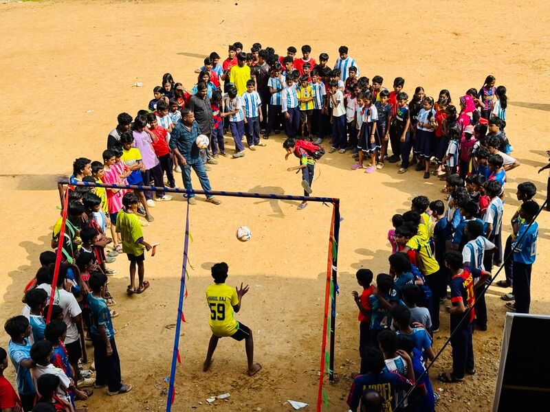 പ്രമാണം:41081-KLM-GOAL2026-Best kick-1.jpg