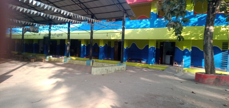 പ്രമാണം:43239 UP Building.jpg