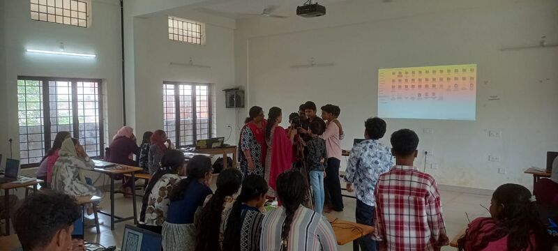 പ്രമാണം:Camera training.jpg