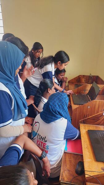 പ്രമാണം:Installatio fest04.jpg