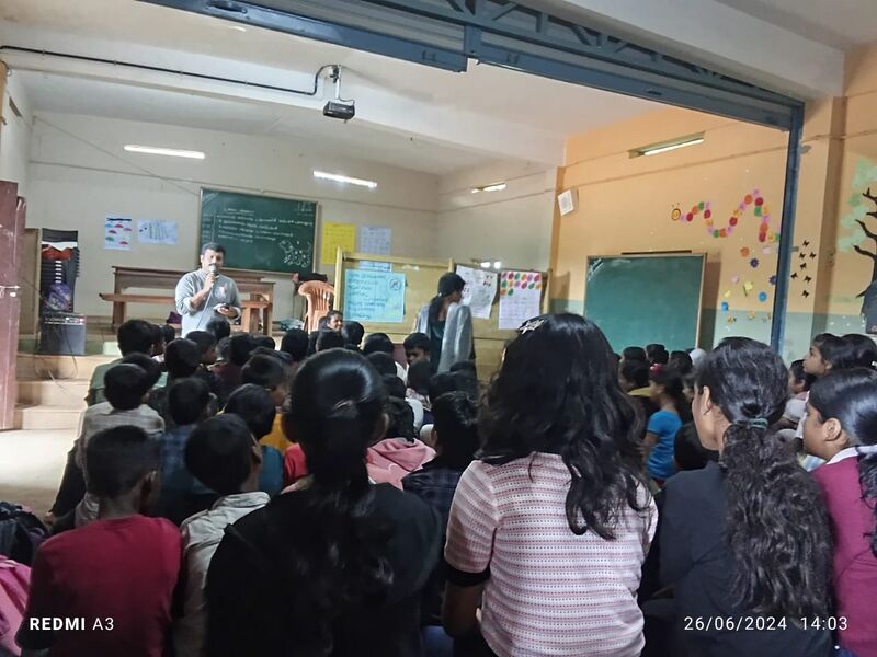 പ്രമാണം:15465-SAY NO TO DRUGS-CLASS.jpeg