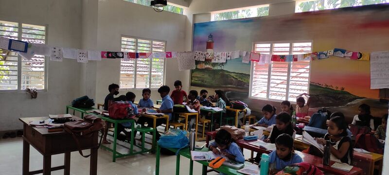 പ്രമാണം:18314-smartclassroom1.jpg