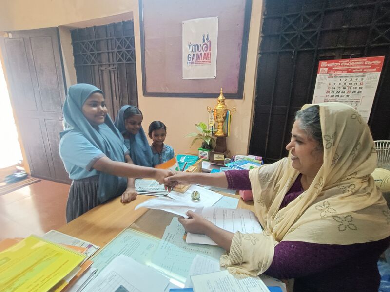 പ്രമാണം:19809 election7.jpg