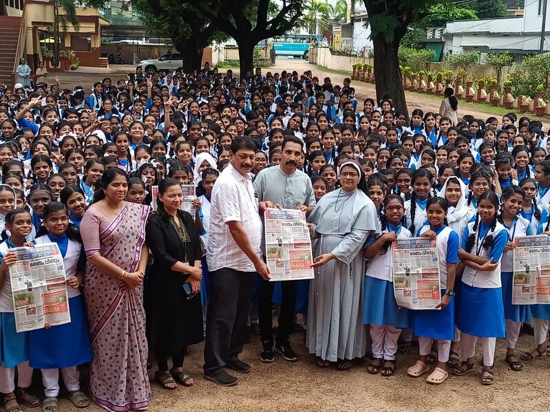 പ്രമാണം:22046 vayanakalari 24-25.jpg