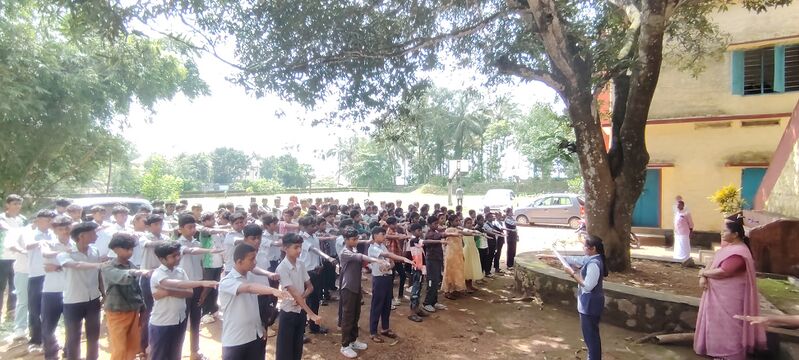 പ്രമാണം:32028-Environment day1.jpg